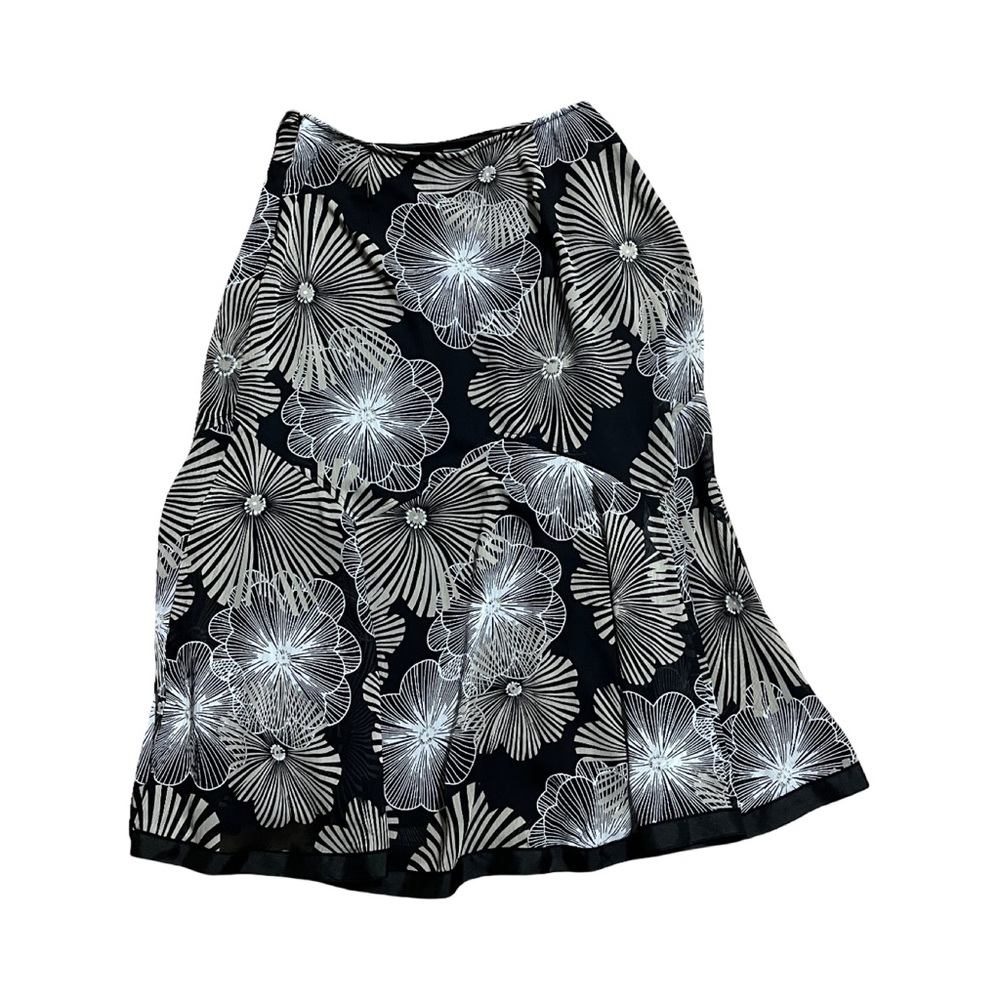 Skirt, east 5th, EUC, Floral Black & Tan, waist 26”, side zipper, flair bottom